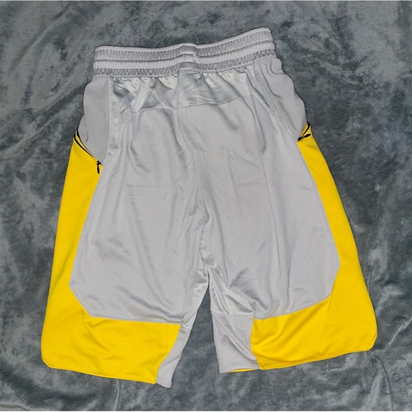 Adidas Basketball running shorts - Picture 2 of 4